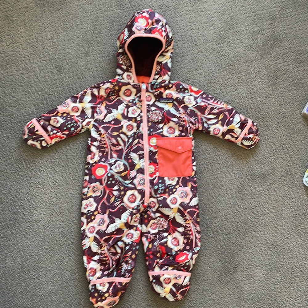 Patagonia Baby girl reversible down bunting